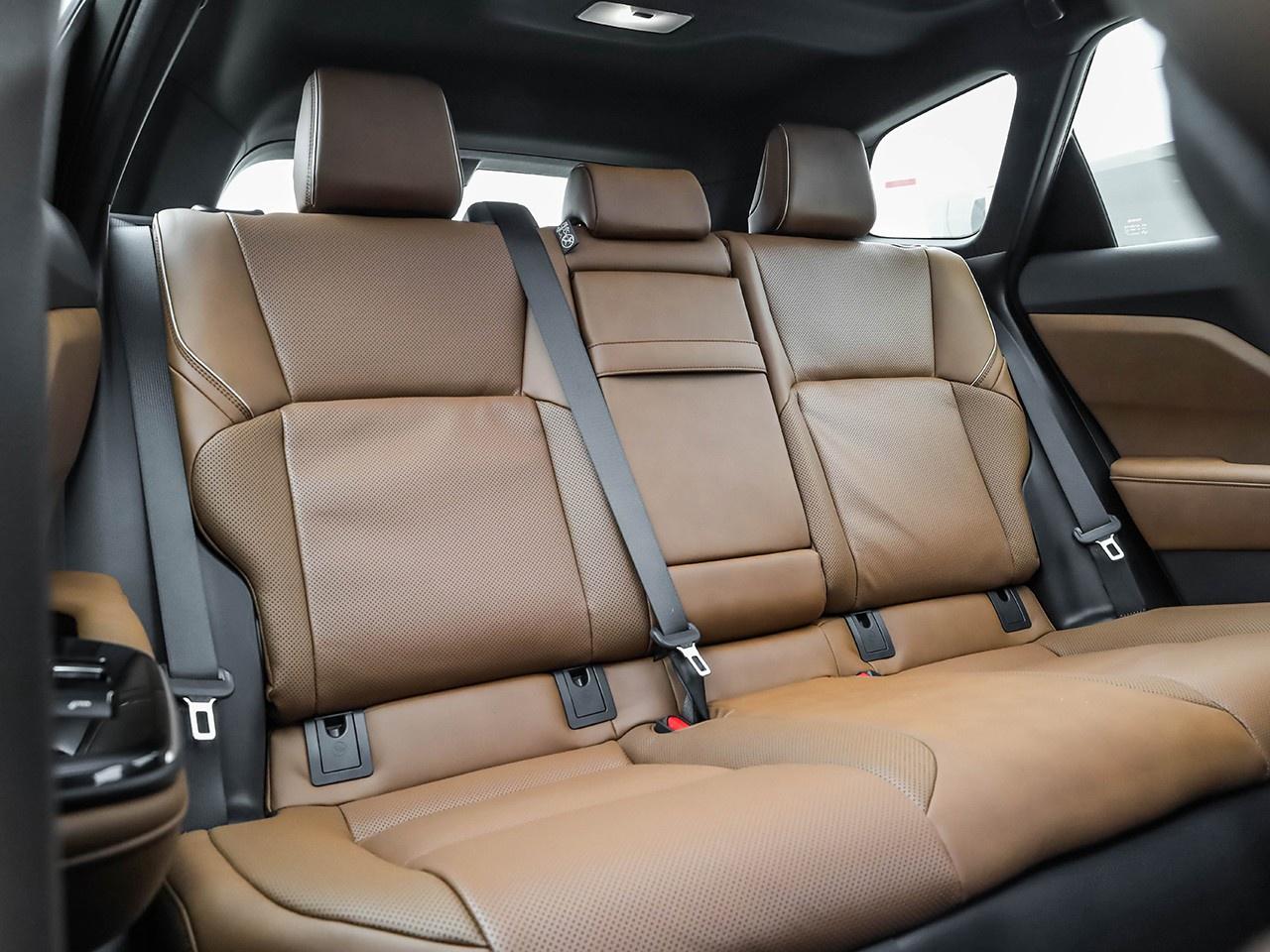 2026 Toyota Crown Signia Limited Photo