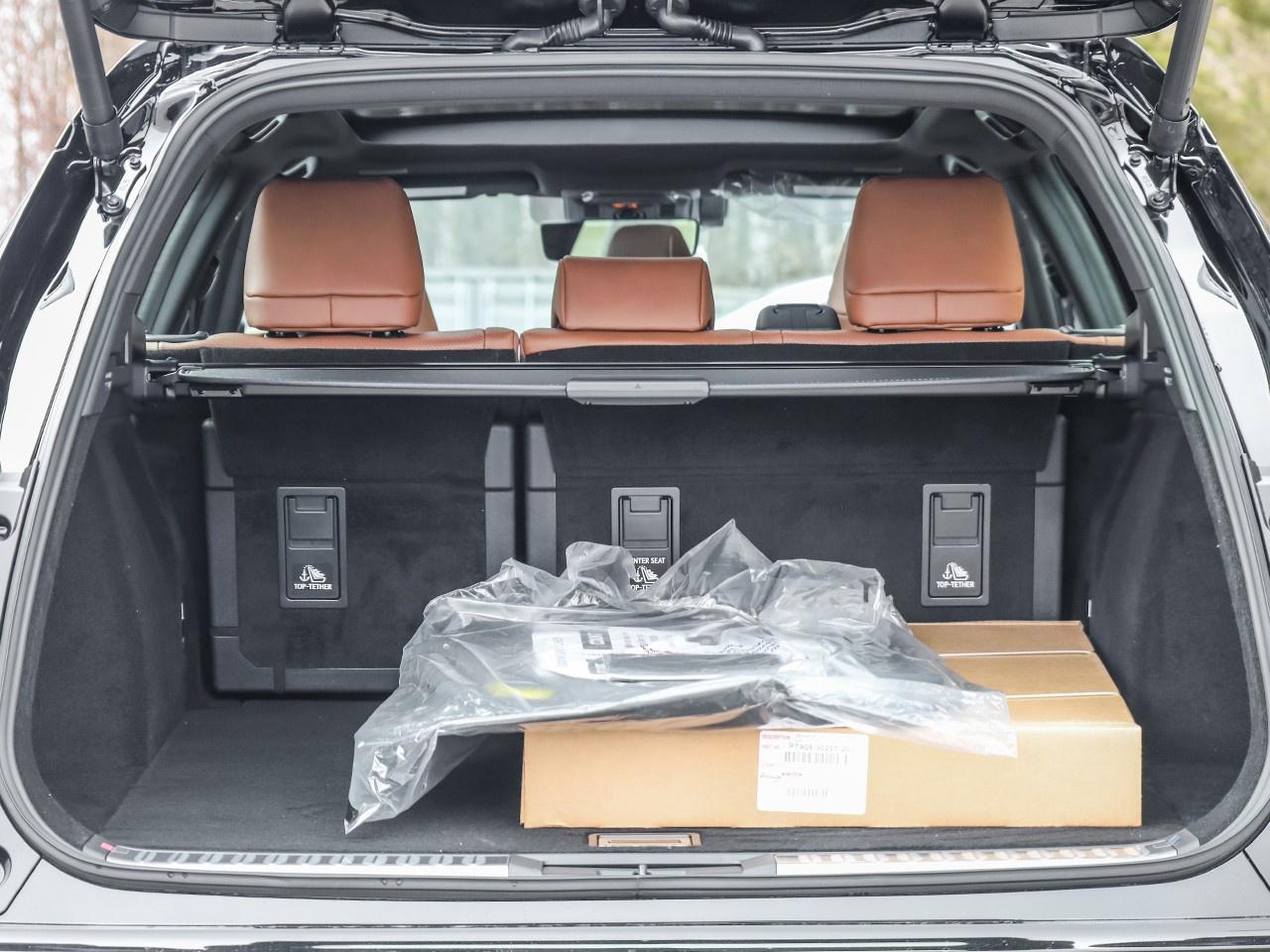 2026 Toyota Crown Signia Limited Photo