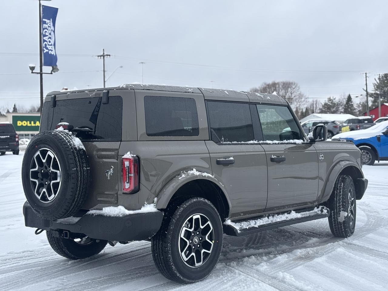 2026 Ford Bronco Outer Banks® Photo3