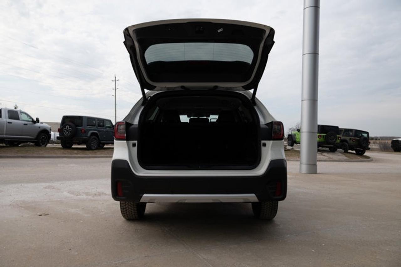 2020 Subaru Outback LIMITED Photo