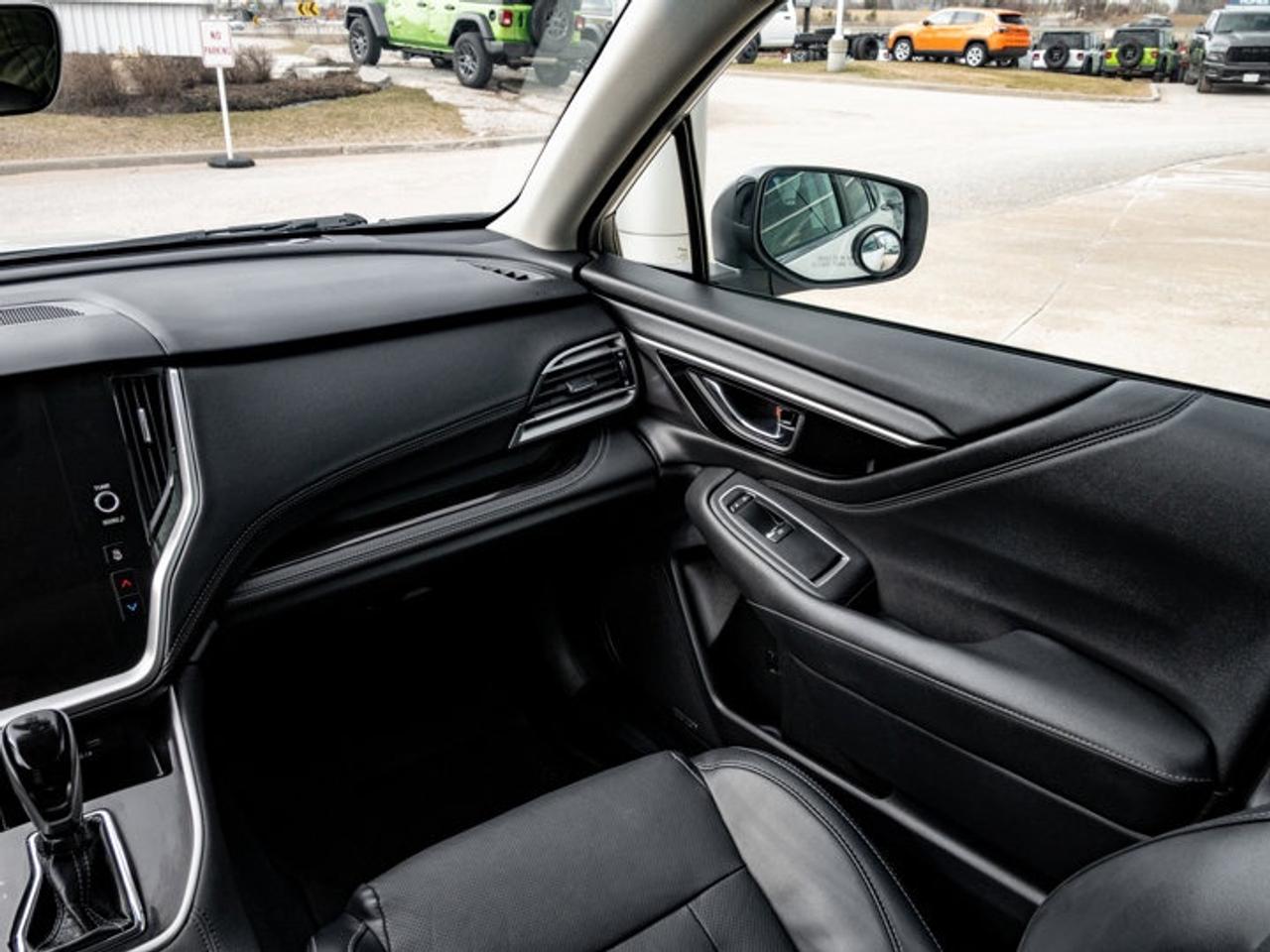 2020 Subaru Outback LIMITED Photo