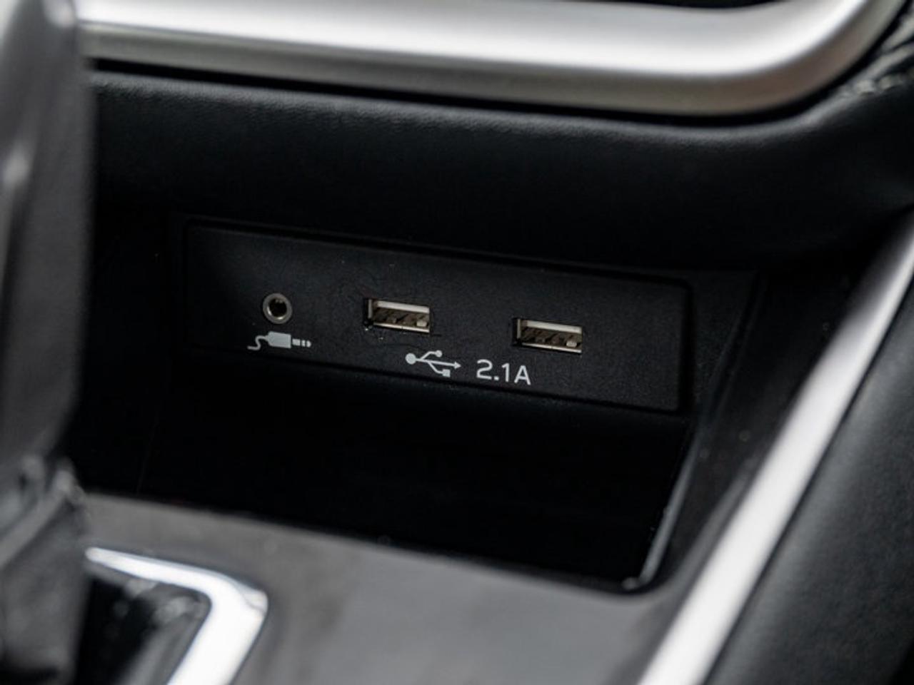 2020 Subaru Outback LIMITED Photo