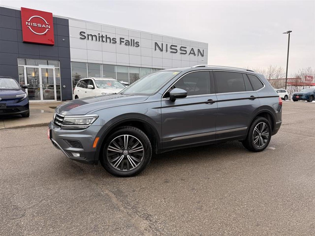 2020 Volkswagen Tiguan Highline 2.0T 8sp at w/Tip 4M Photo0