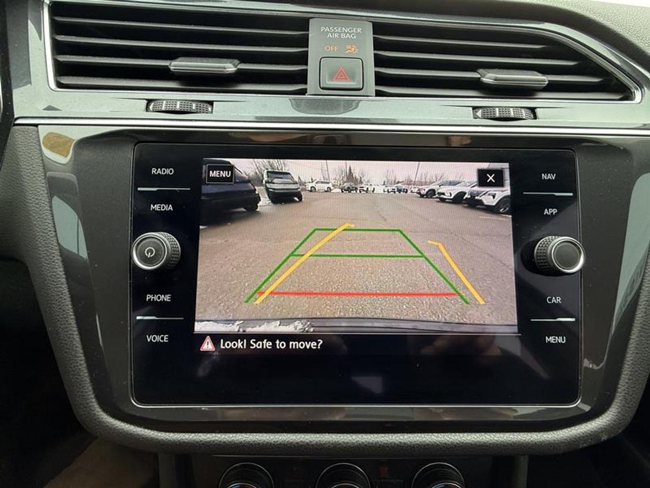 2020 Volkswagen Tiguan Highline 2.0T 8sp at w/Tip 4M Photo