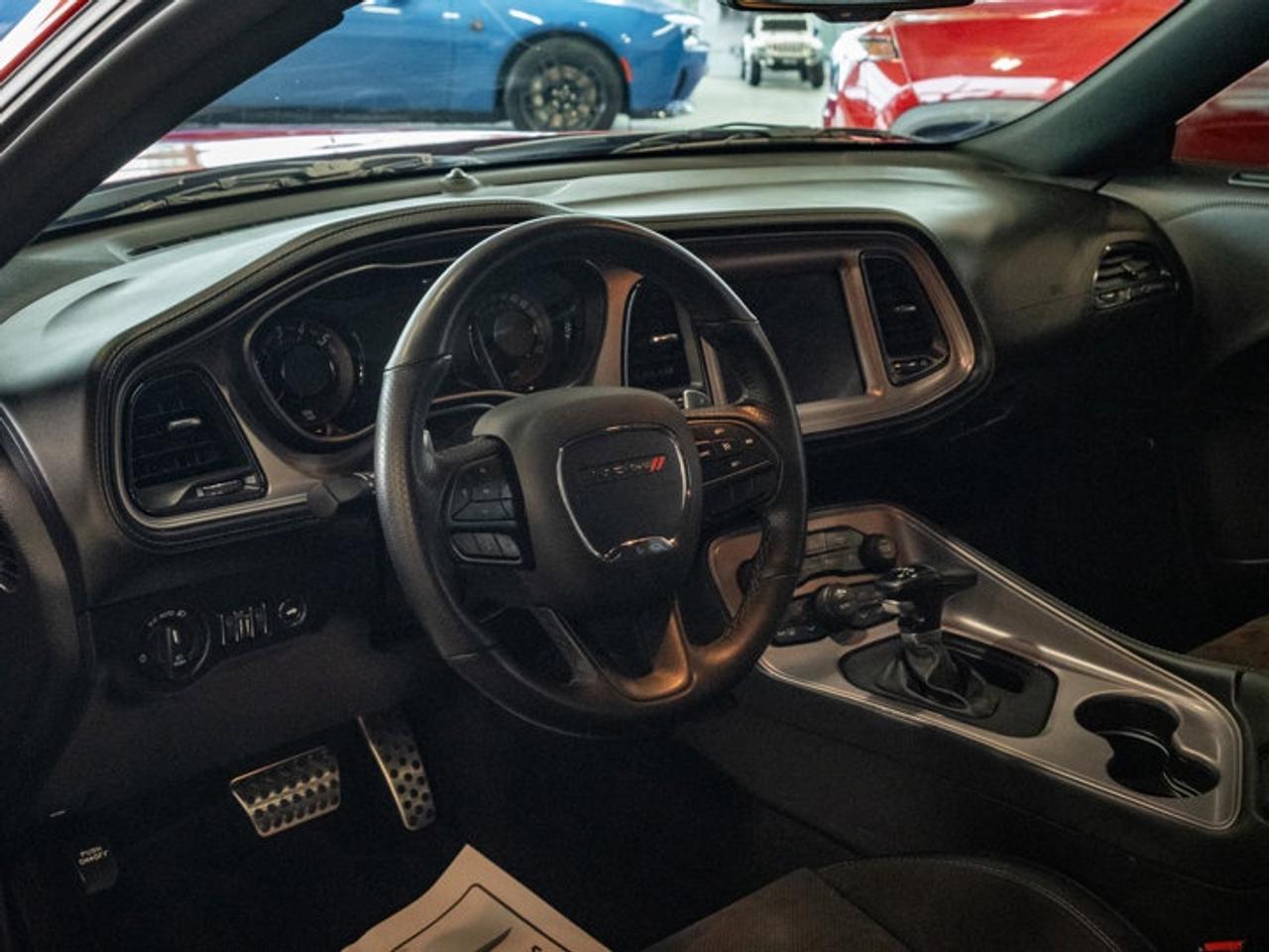 2023 Dodge Challenger R/T Photo2