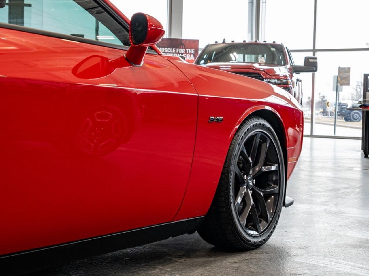 2023 Dodge Challenger R/T Photo