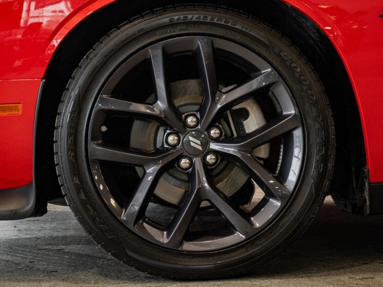 2023 Dodge Challenger R/T Photo