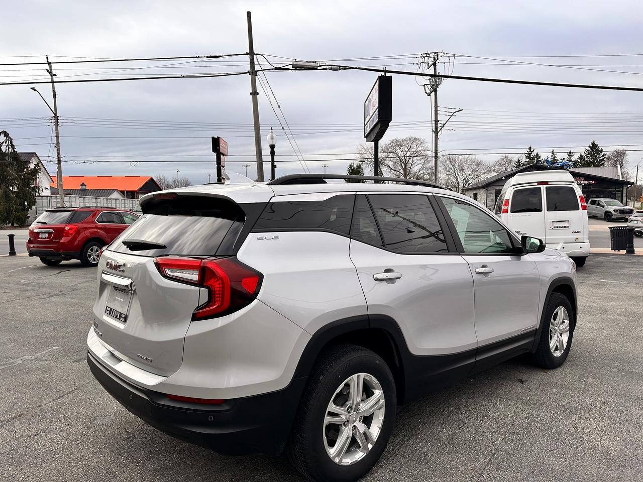 2022 GMC Terrain SLE, FULLY FINANCEABLE Photo