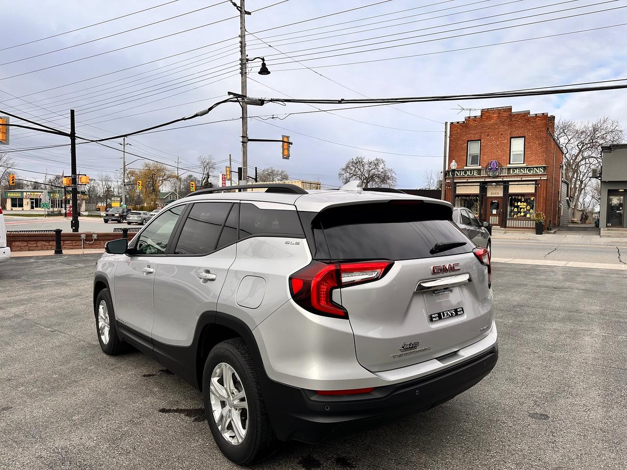 2022 GMC Terrain SLE, FULLY FINANCEABLE Photo