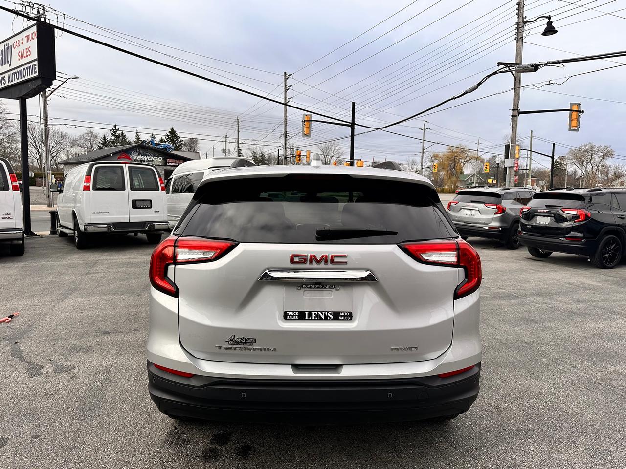 2022 GMC Terrain SLE, FULLY FINANCEABLE Photo