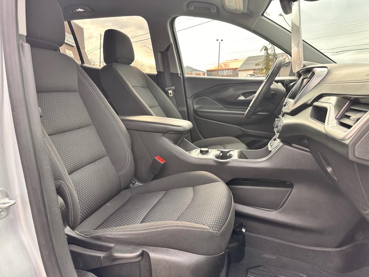 2022 GMC Terrain SLE, FULLY FINANCEABLE Photo