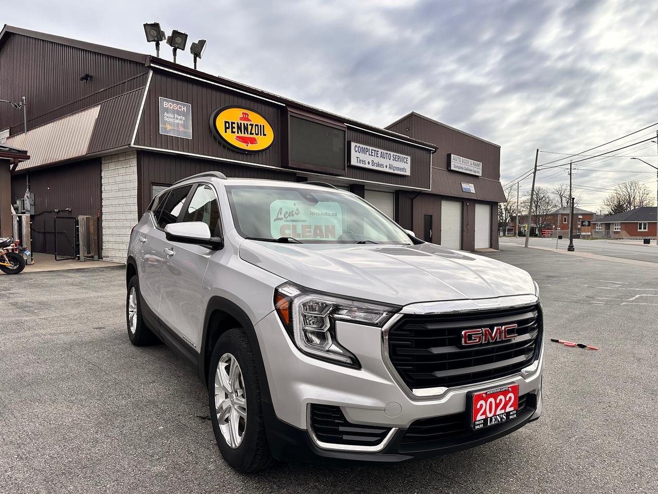 2022 GMC Terrain SLE, FULLY FINANCEABLE Photo3