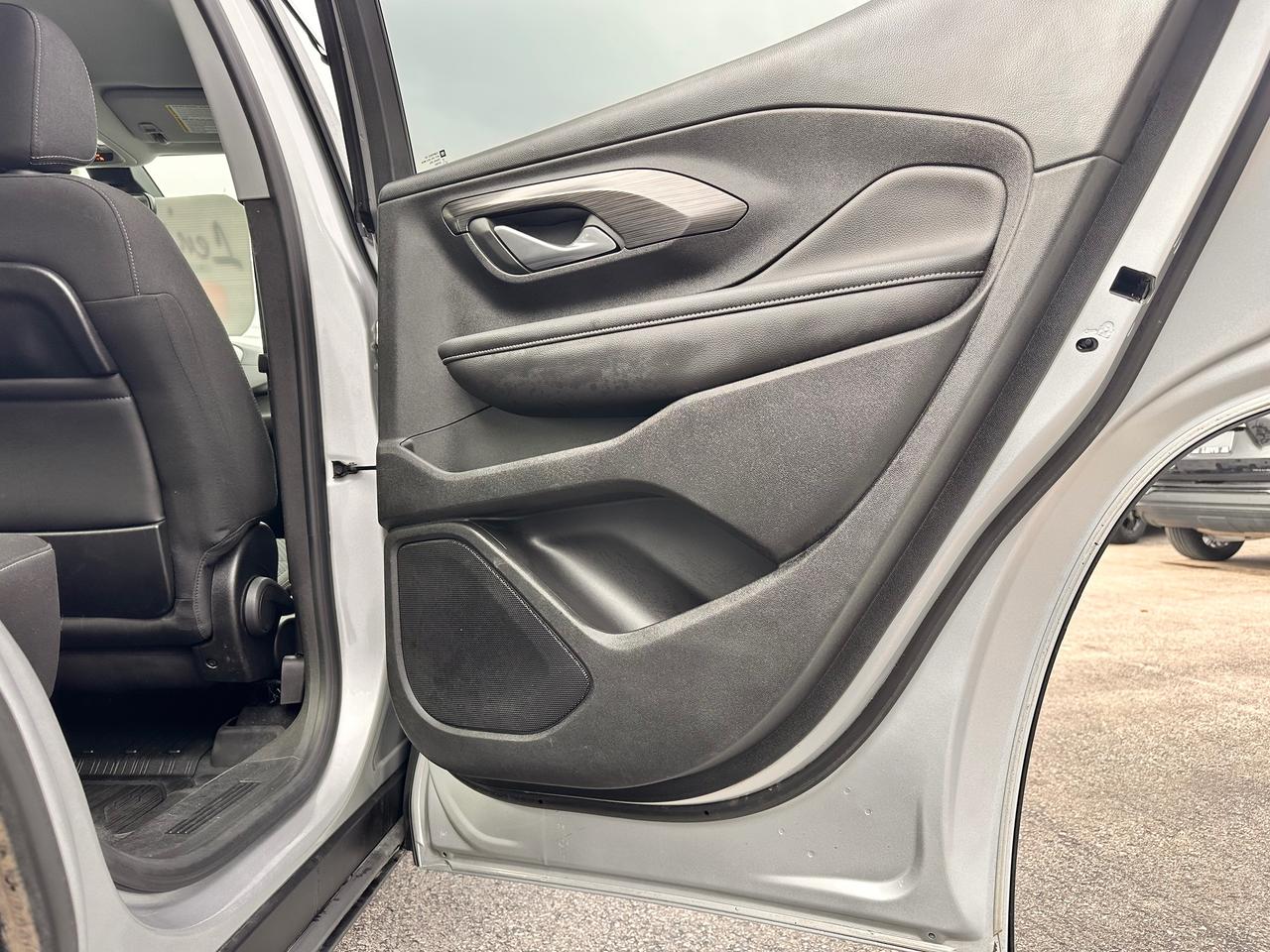 2022 GMC Terrain SLE, FULLY FINANCEABLE Photo