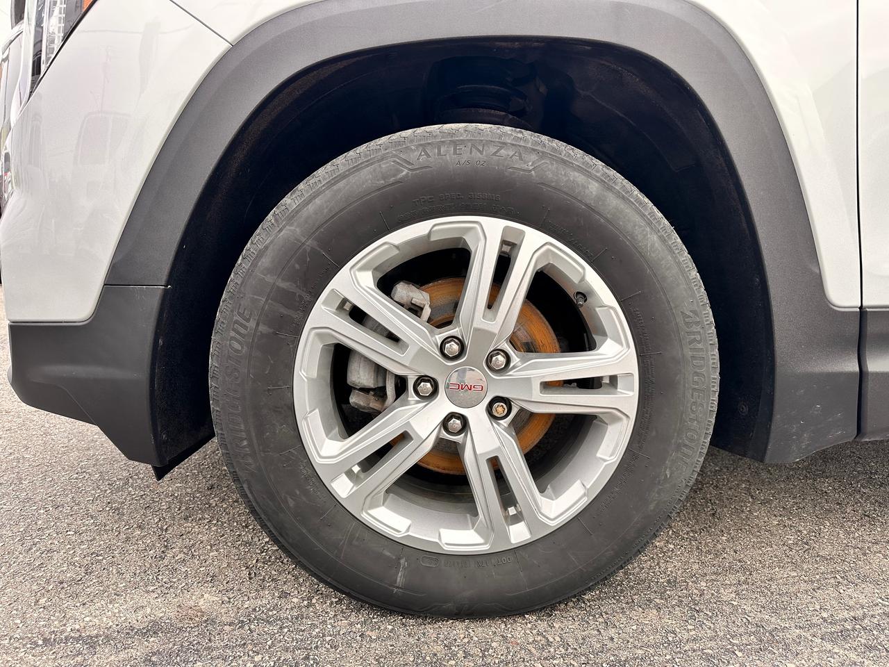 2022 GMC Terrain SLE, FULLY FINANCEABLE Photo