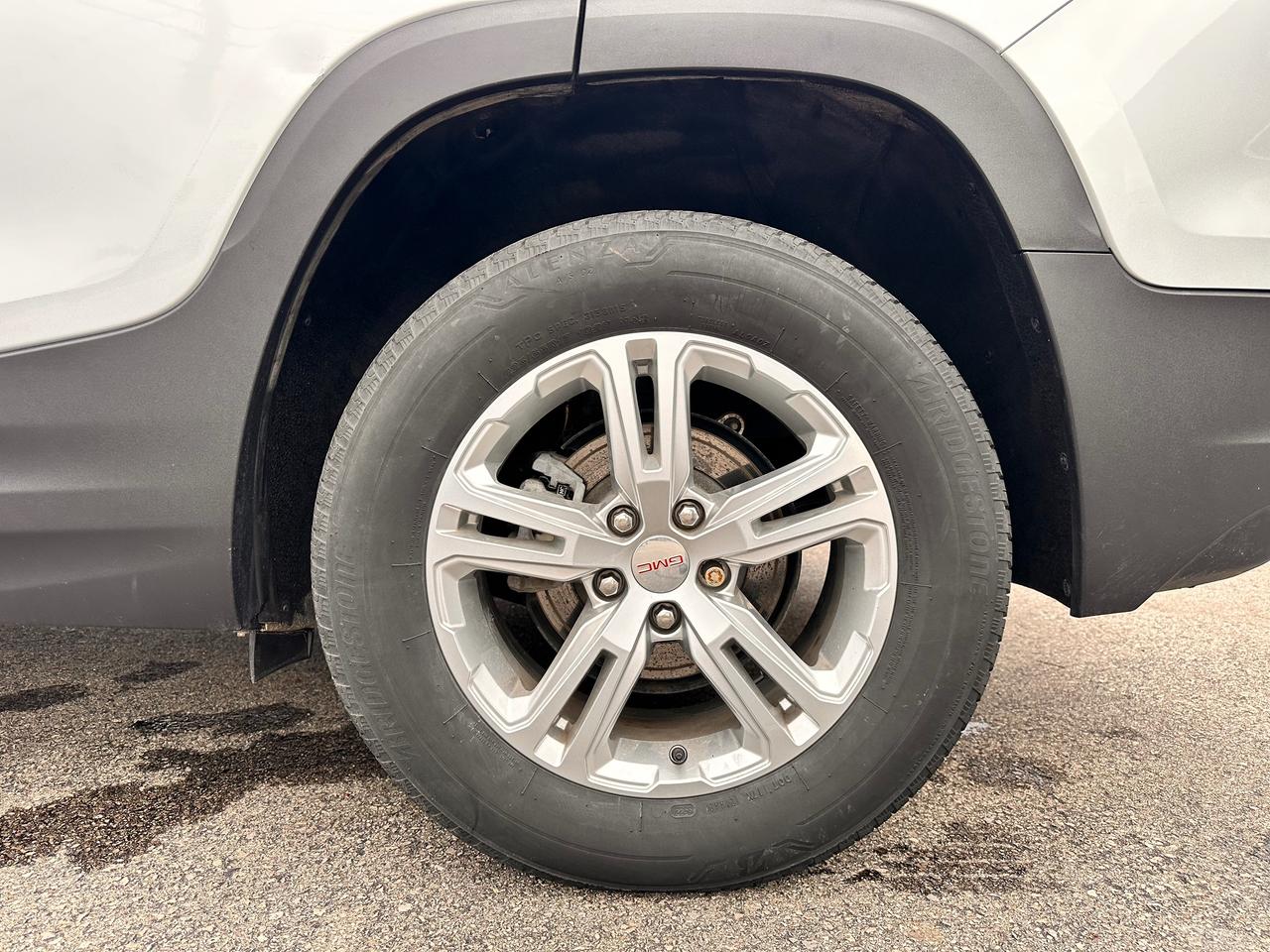 2022 GMC Terrain SLE, FULLY FINANCEABLE Photo
