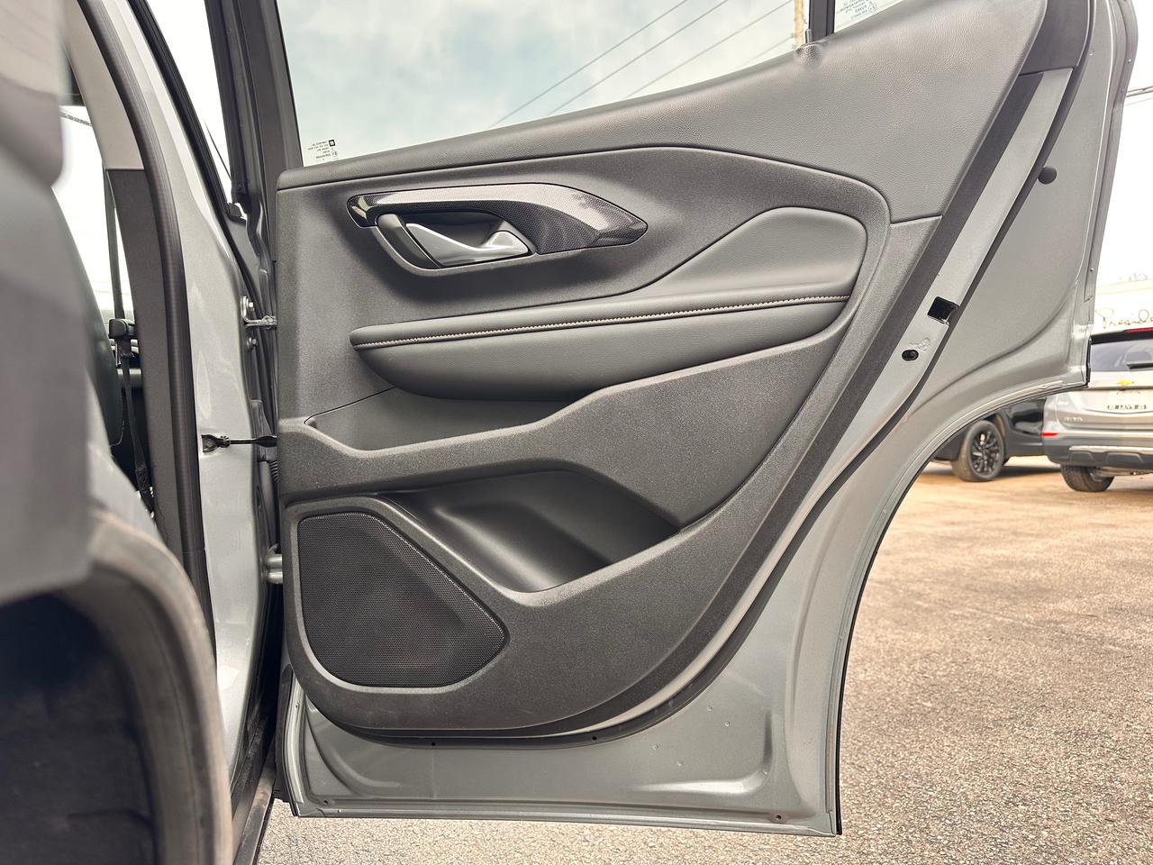 2024 GMC Terrain AT4, FULLY FINANCEABLE, LOW KM'S Photo