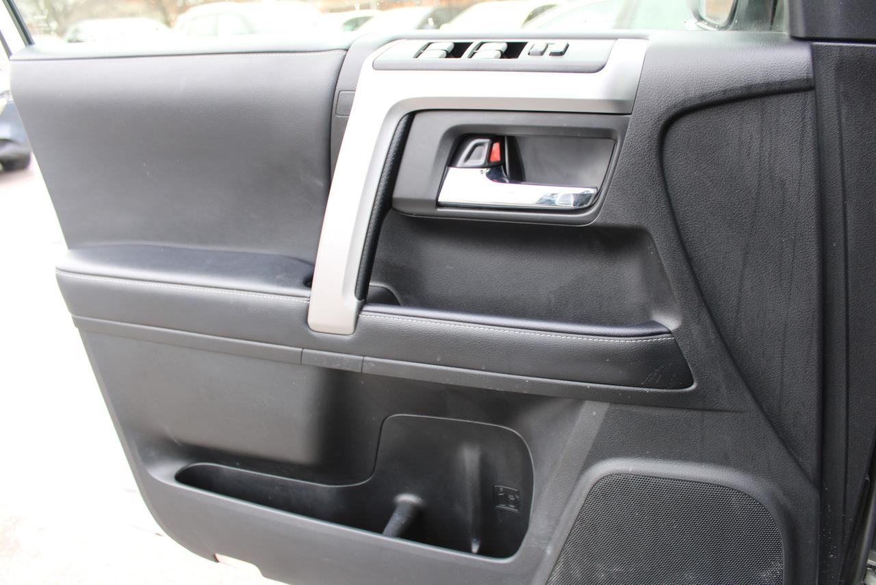 2024 Toyota 4Runner SR5 Premium 4WD Photo