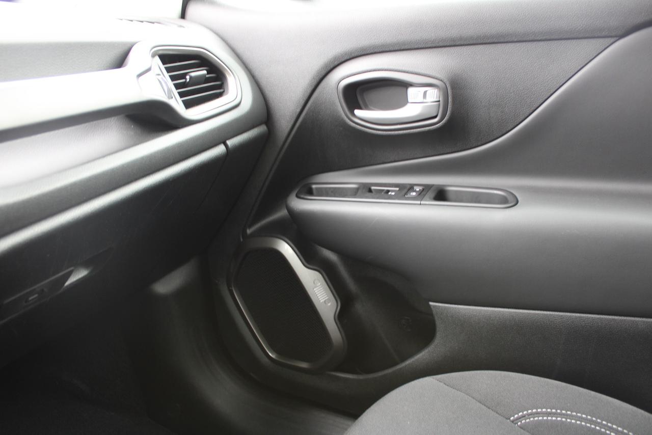 2023 Jeep Renegade North Photo