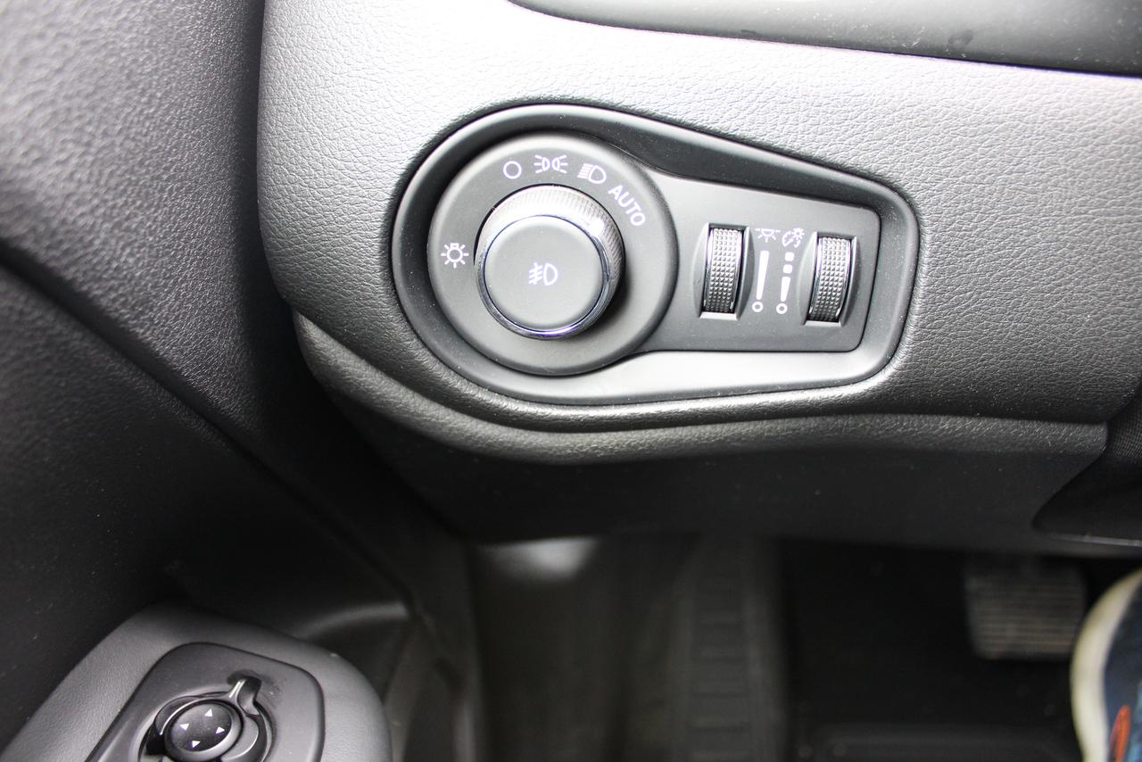 2023 Jeep Renegade North Photo