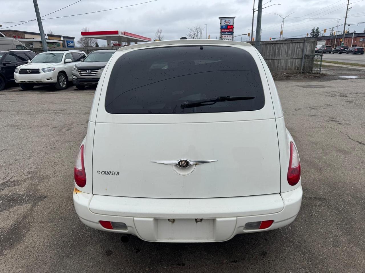2010 Chrysler PT Cruiser CLASSIC, LOW KMS, ONLY 92KMS, AUTO, AS IS SPECIAL Photo