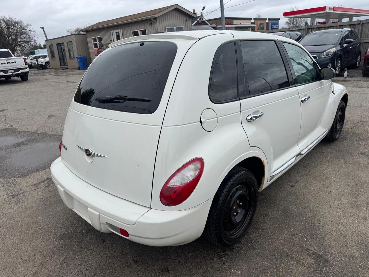 2010 Chrysler PT Cruiser CLASSIC, LOW KMS, ONLY 92KMS, AUTO, AS IS SPECIAL Photo4