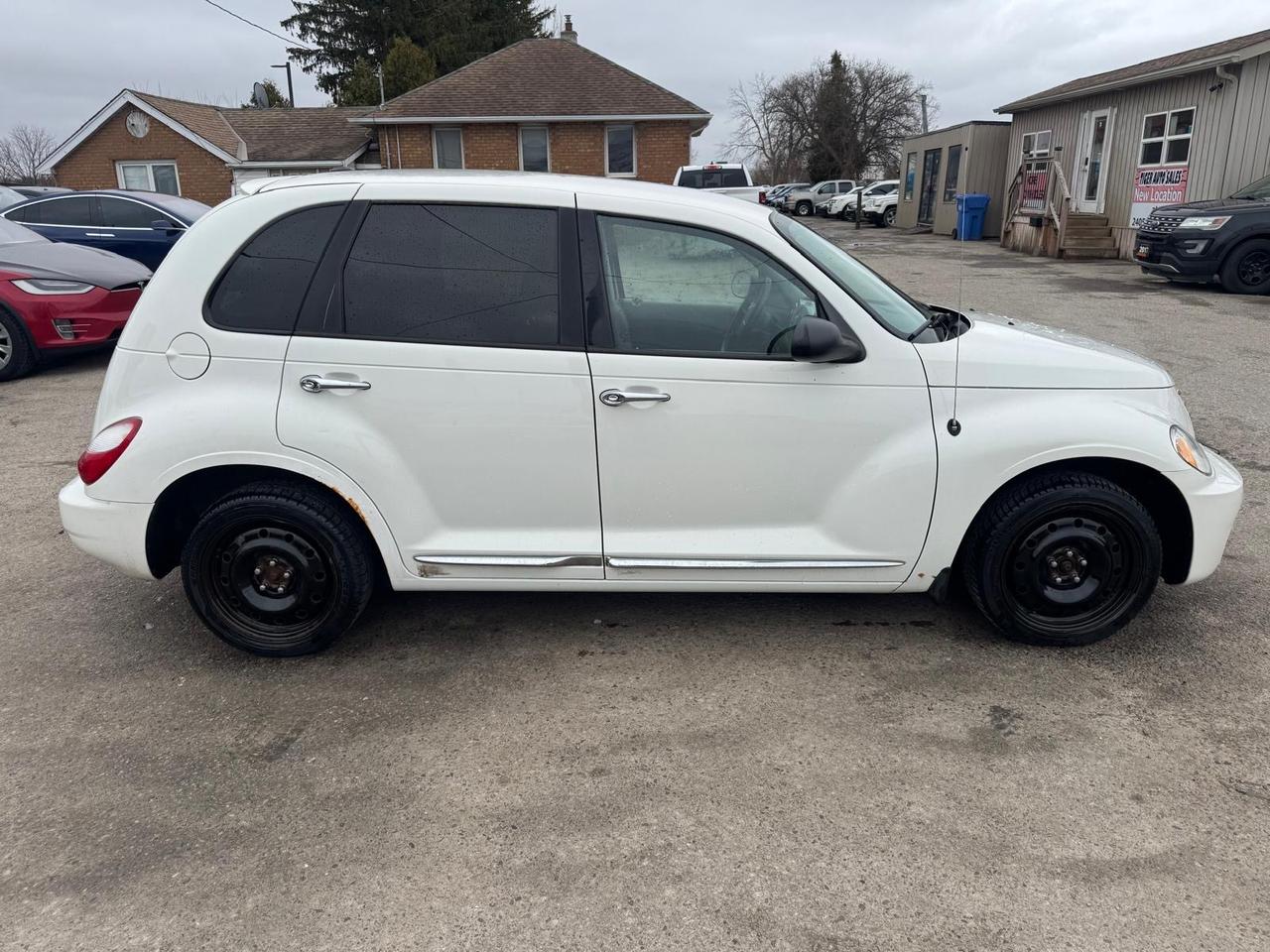 2010 Chrysler PT Cruiser CLASSIC, LOW KMS, ONLY 92KMS, AUTO, AS IS SPECIAL Photo