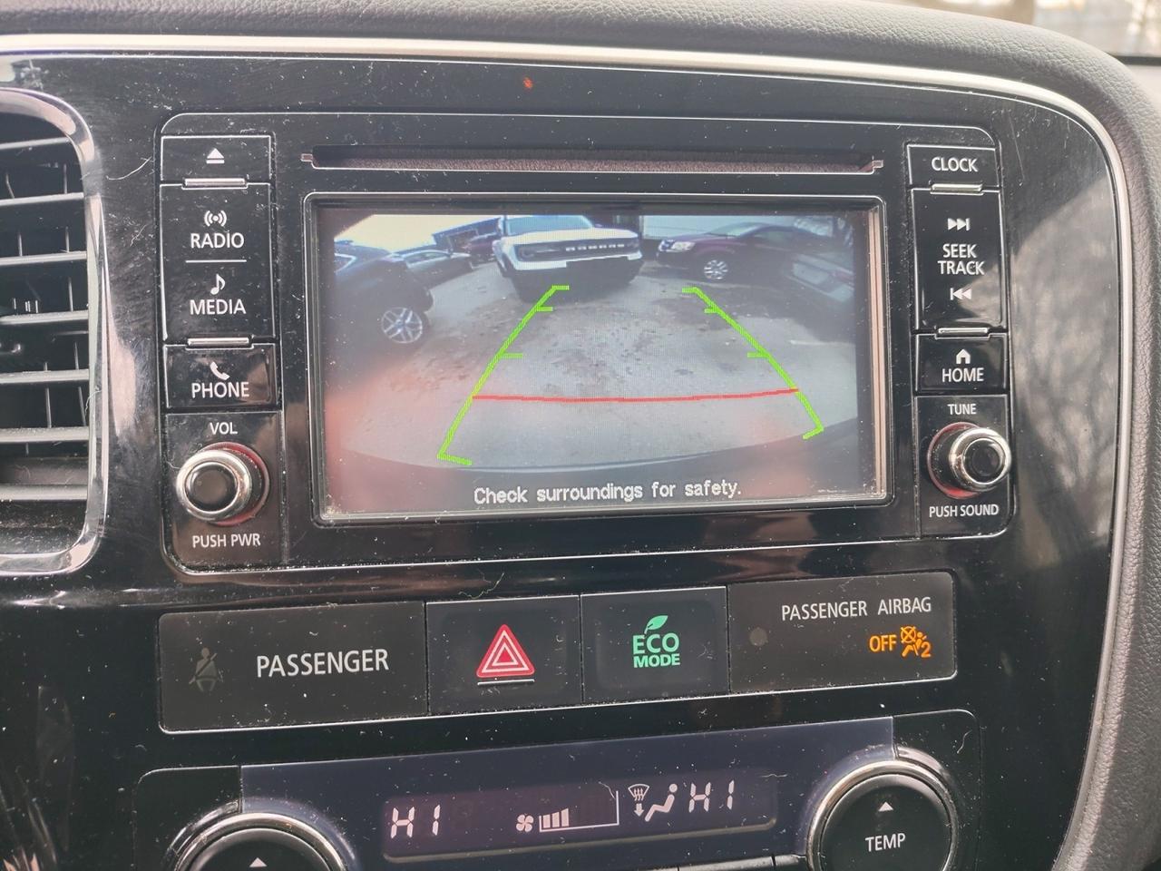 2017 Mitsubishi Outlander ES Photo