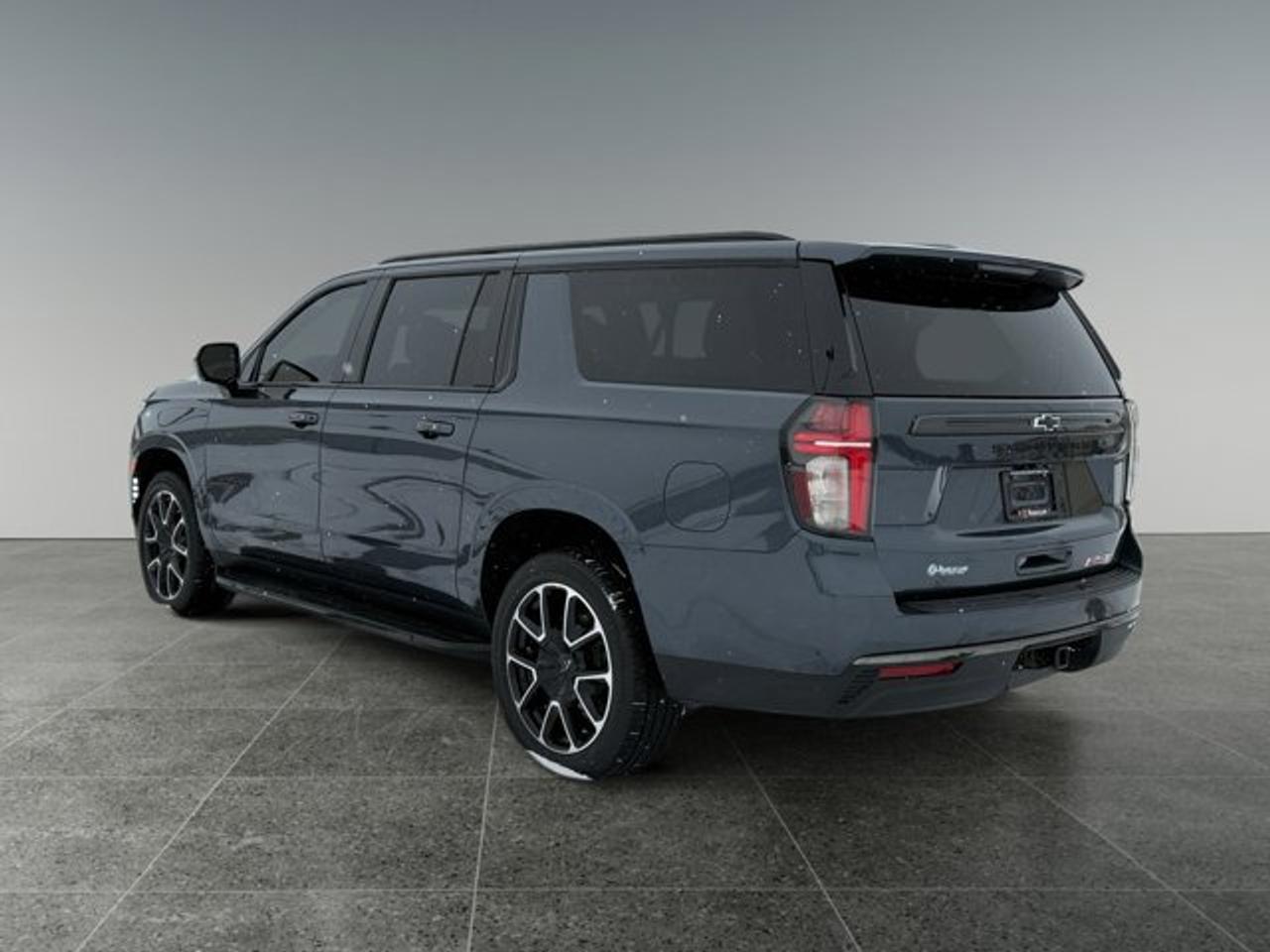 2021 Chevrolet Suburban RST - Photo #3