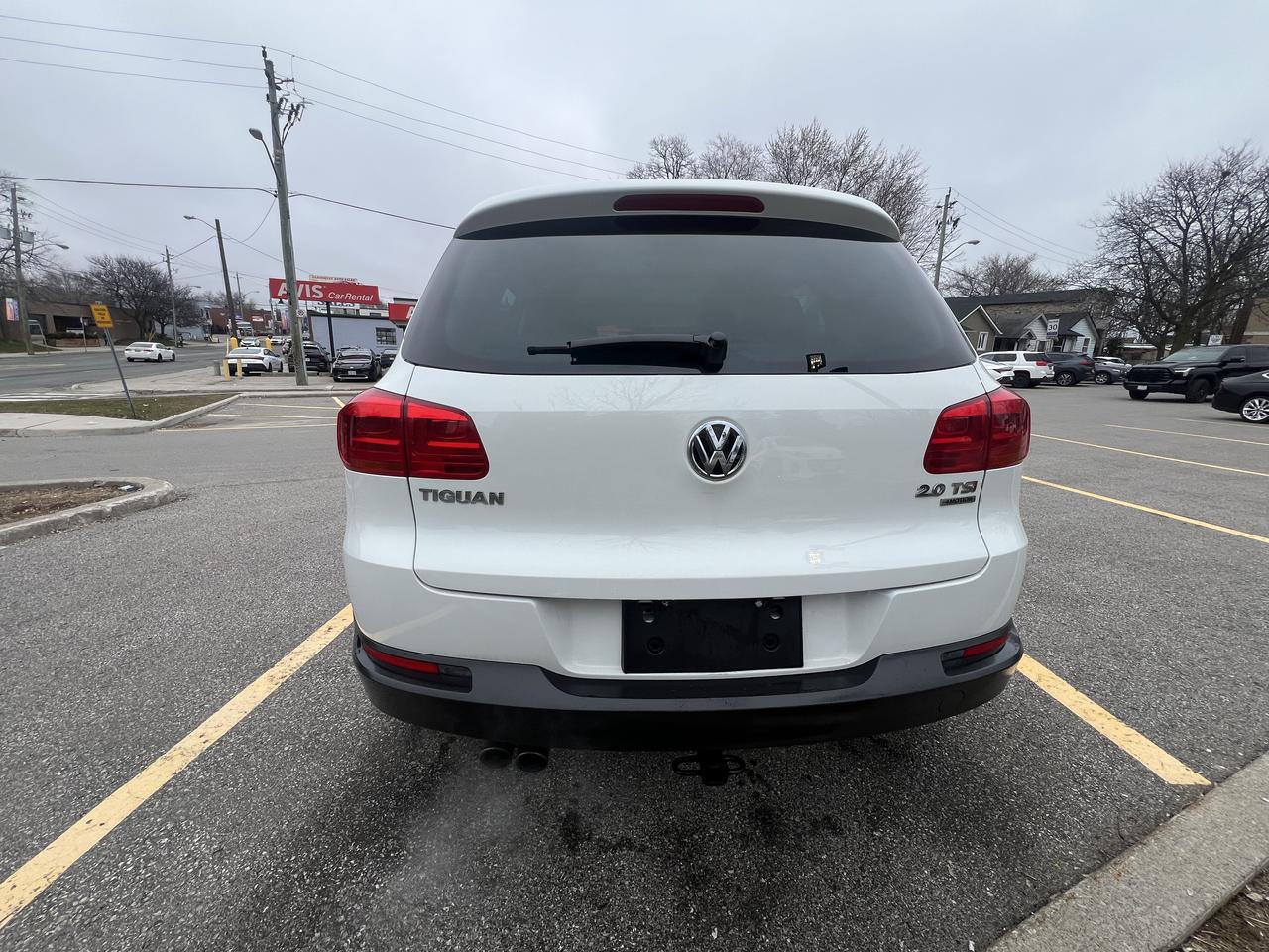 2015 Volkswagen Tiguan Trendline Photo3