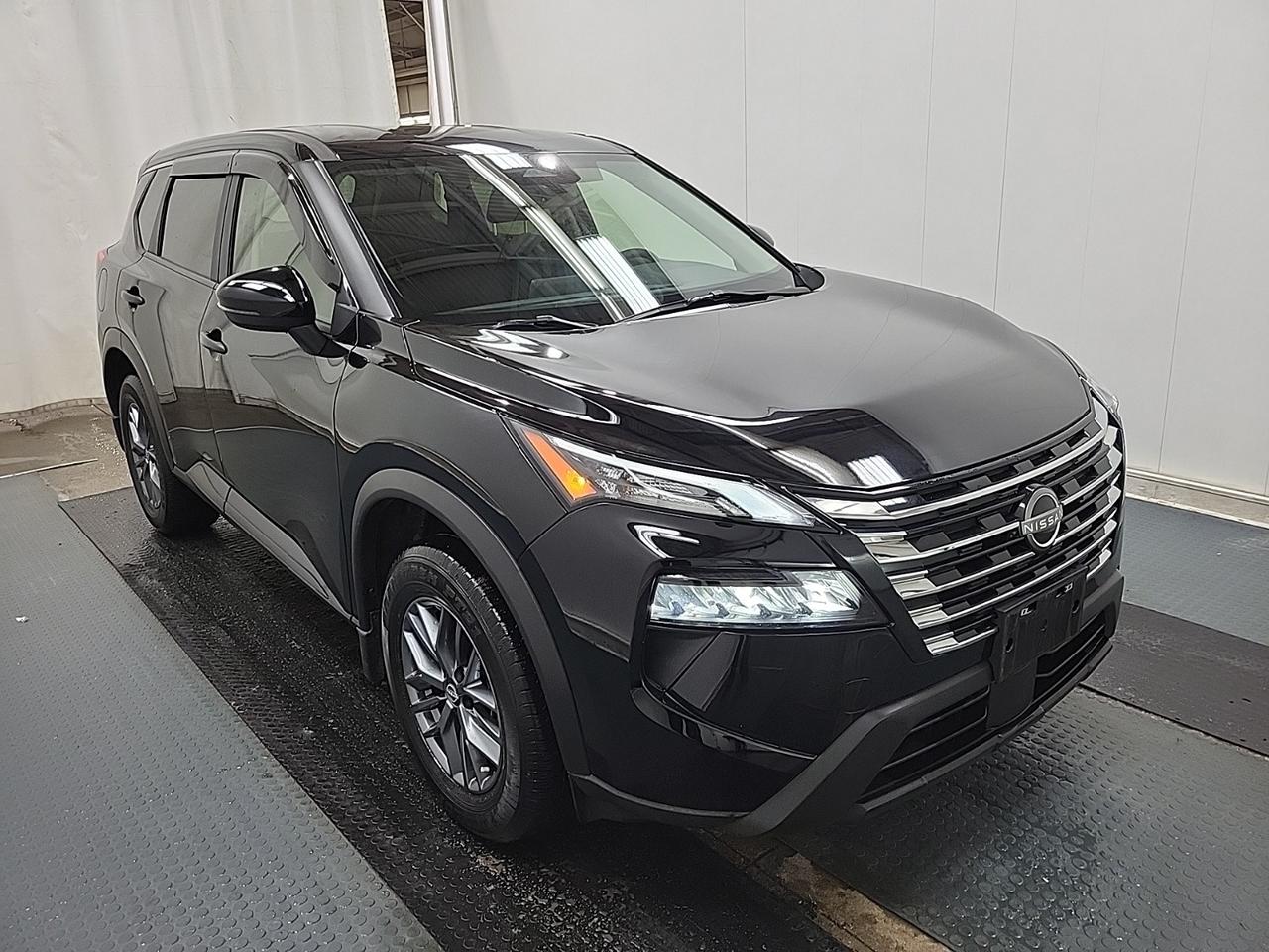 2024 Nissan Rogue S AWD | BSM | CAM | HEATED SEATS | LOW KM!! - Photo #1