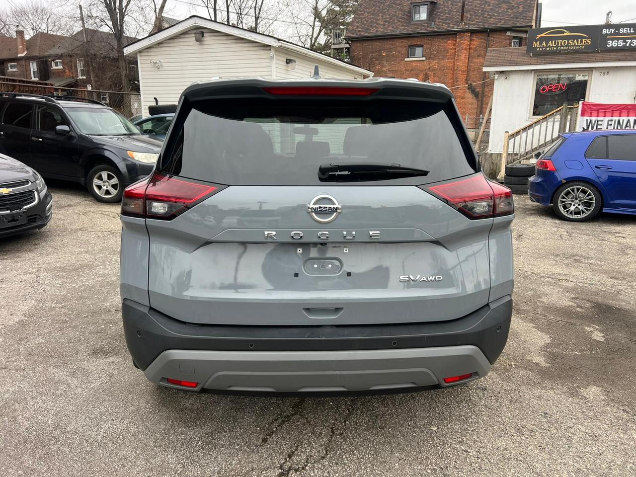 2021 Nissan Rogue SV Photo4