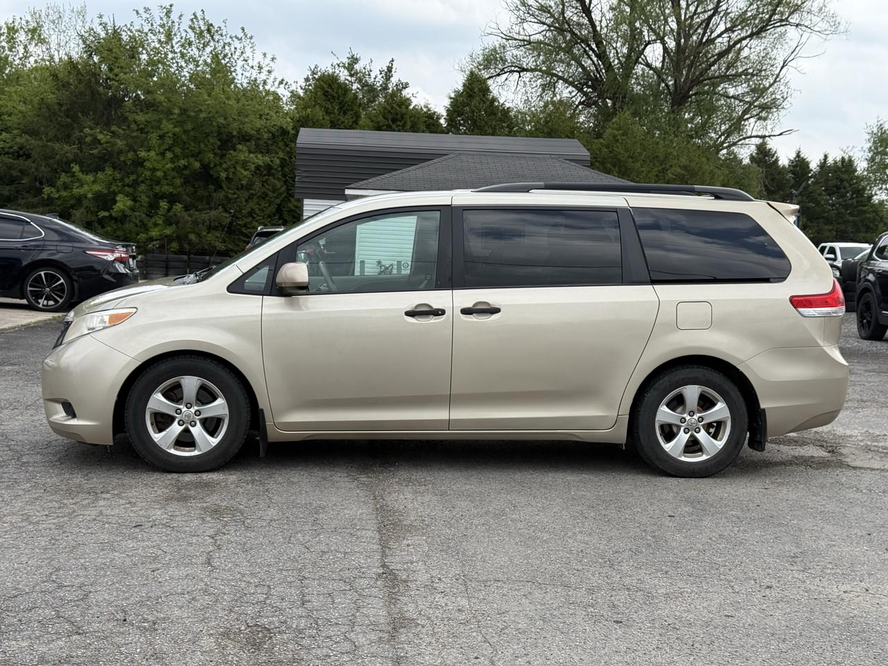 2013 Toyota Sienna  Photo
