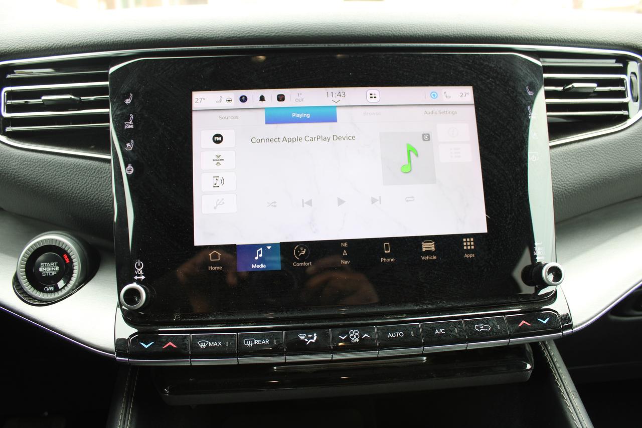 2024 Jeep Wagoneer Series II Carbide Photo