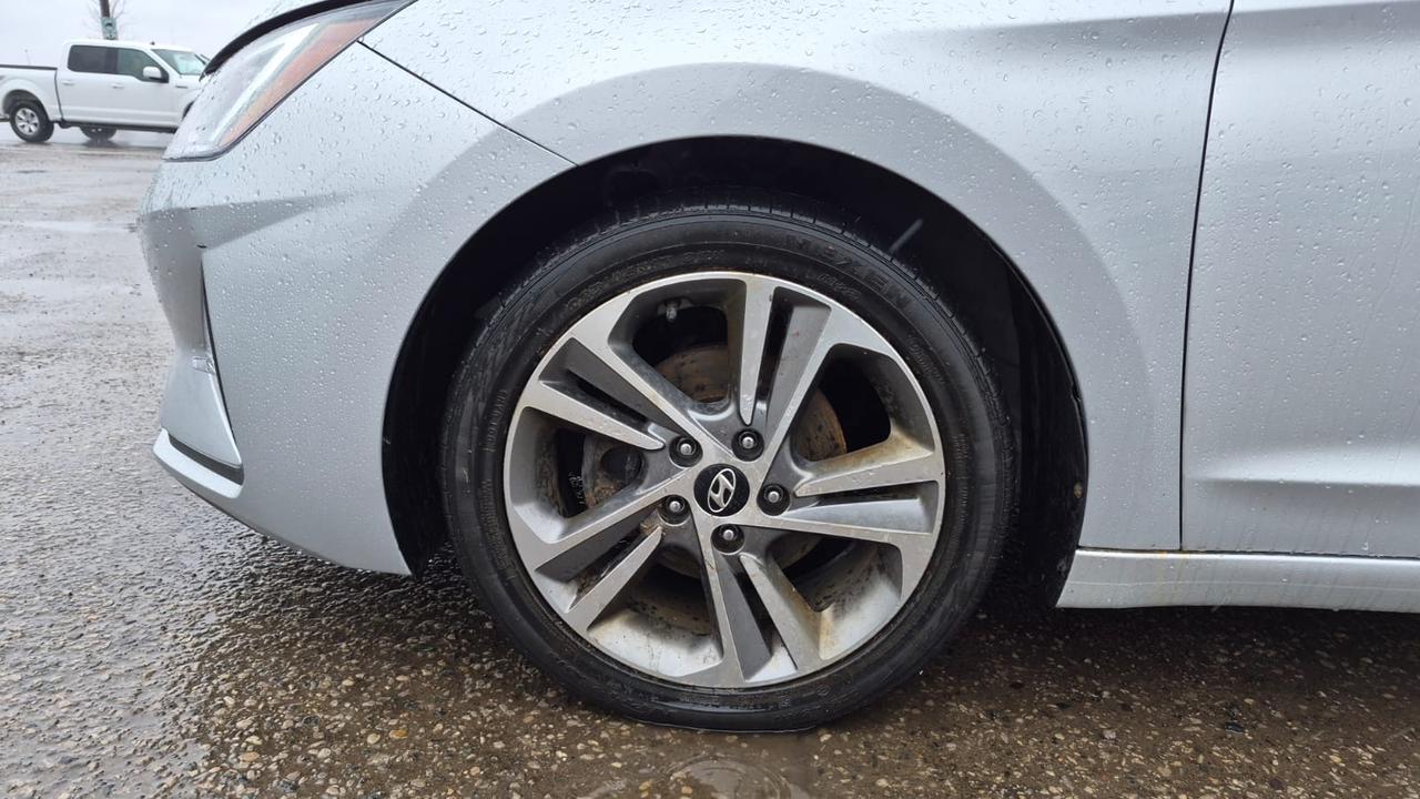 2019 Hyundai Elantra PREFERRED, AUTO, 4 CYL, 184KMS, CERTIFIED Photo
