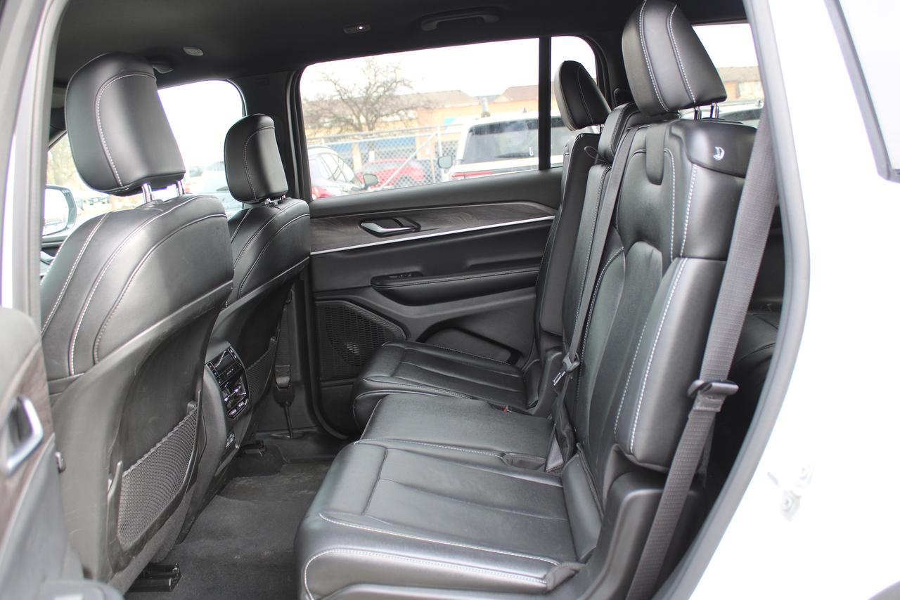 2024 Jeep Grand Cherokee Limited 7 Passenger Photo