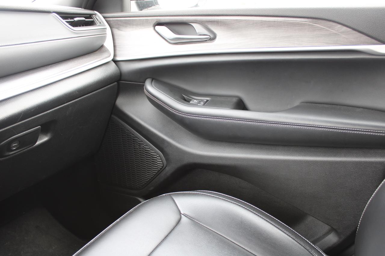2024 Jeep Grand Cherokee Limited 7 Passenger Photo