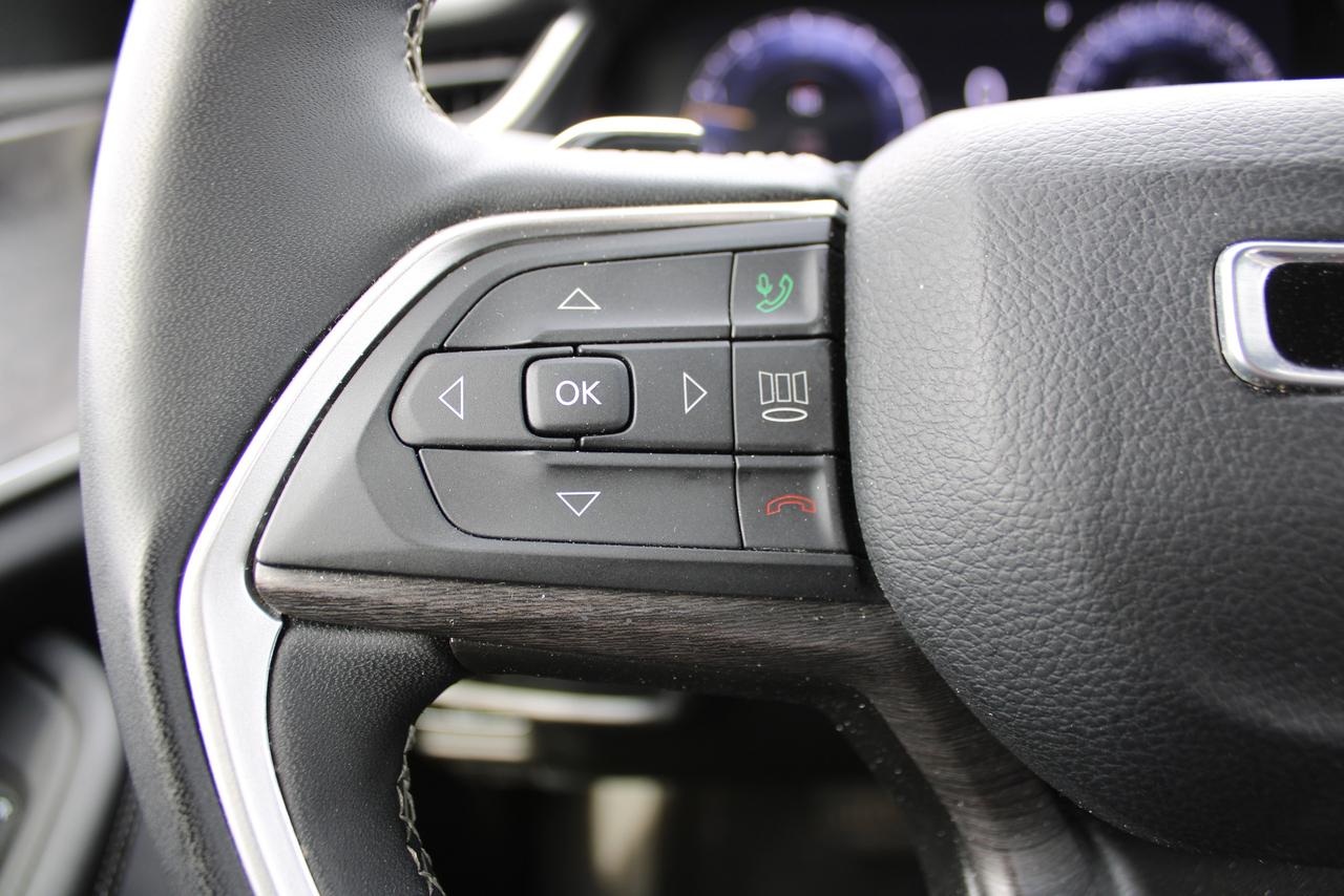 2024 Jeep Grand Cherokee Limited 7 Passenger Photo