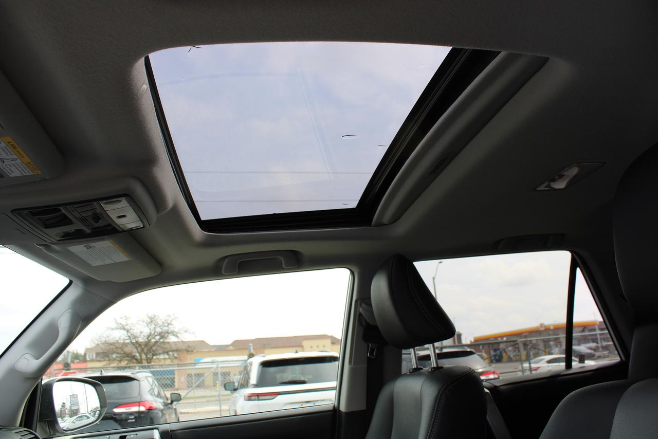 2024 Toyota 4Runner SR5 Premium 4WD Photo