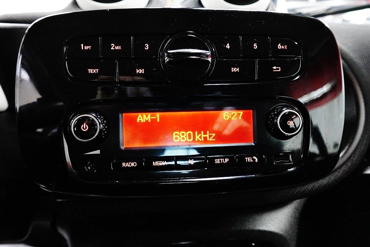 2016 Smart fortwo NO ACCIDENT,ALL SERVICE RECORDS,FOR TWO,LOW KM Photo