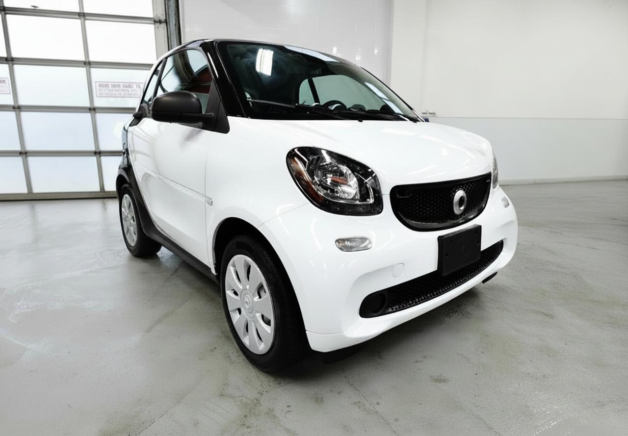 Used 2016 Smart fortwo NO ACCIDENT,ALL SERVICE RECORDS,FOR TWO,LOW KM for sale in North York, ON