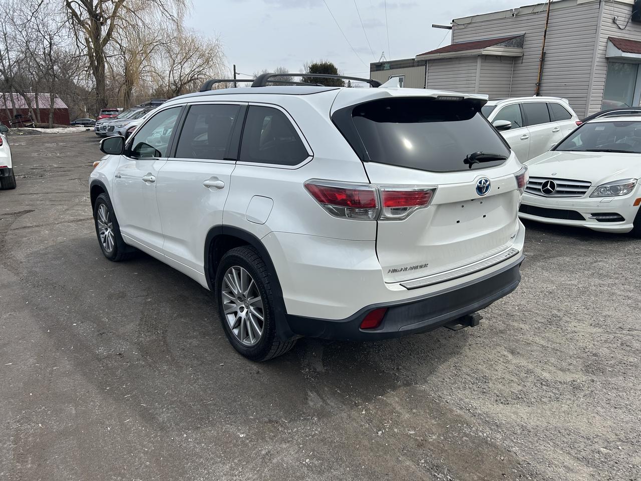 2015 Toyota Highlander Hybrid XLE Photo