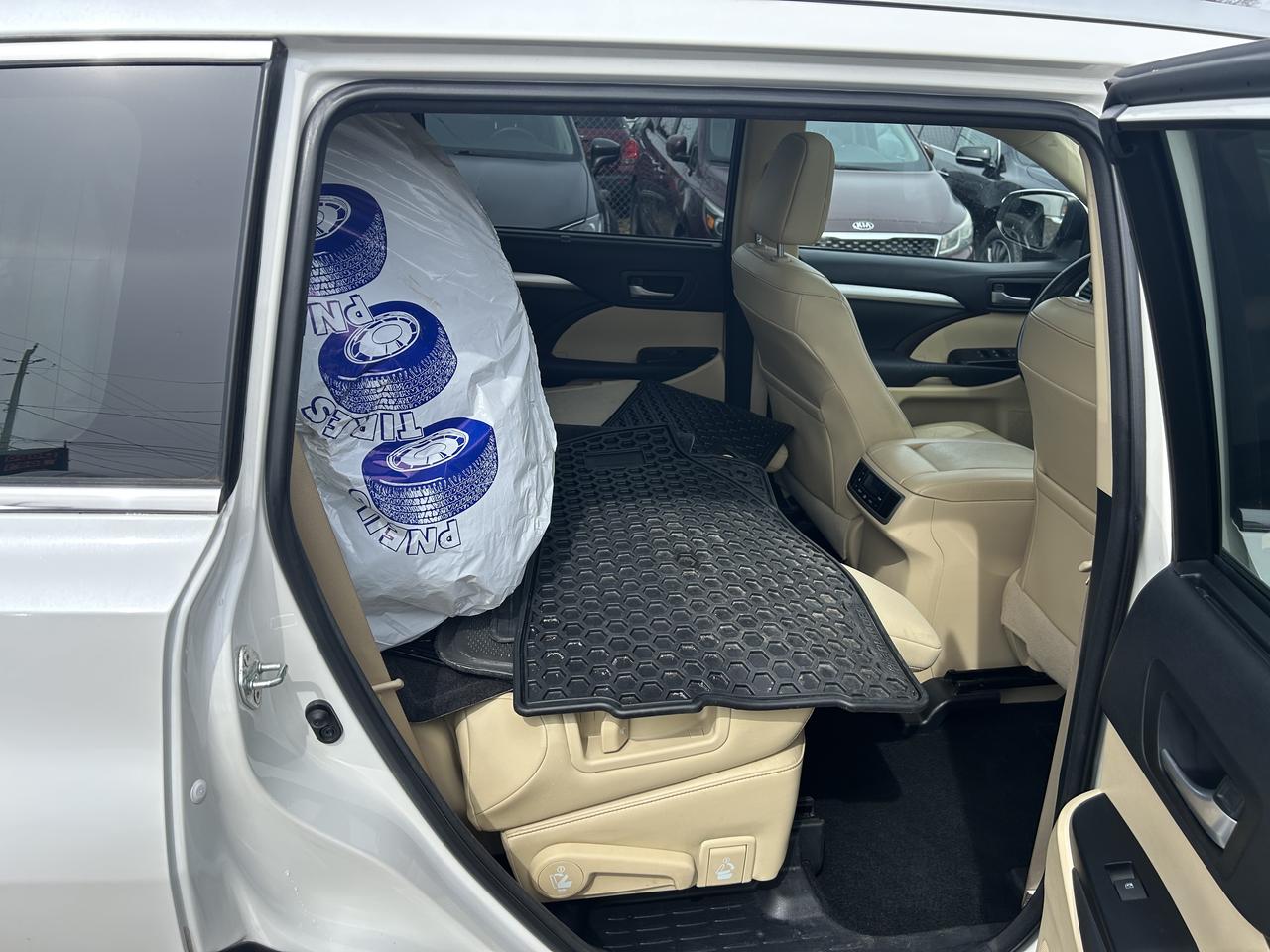 2015 Toyota Highlander Hybrid XLE Photo