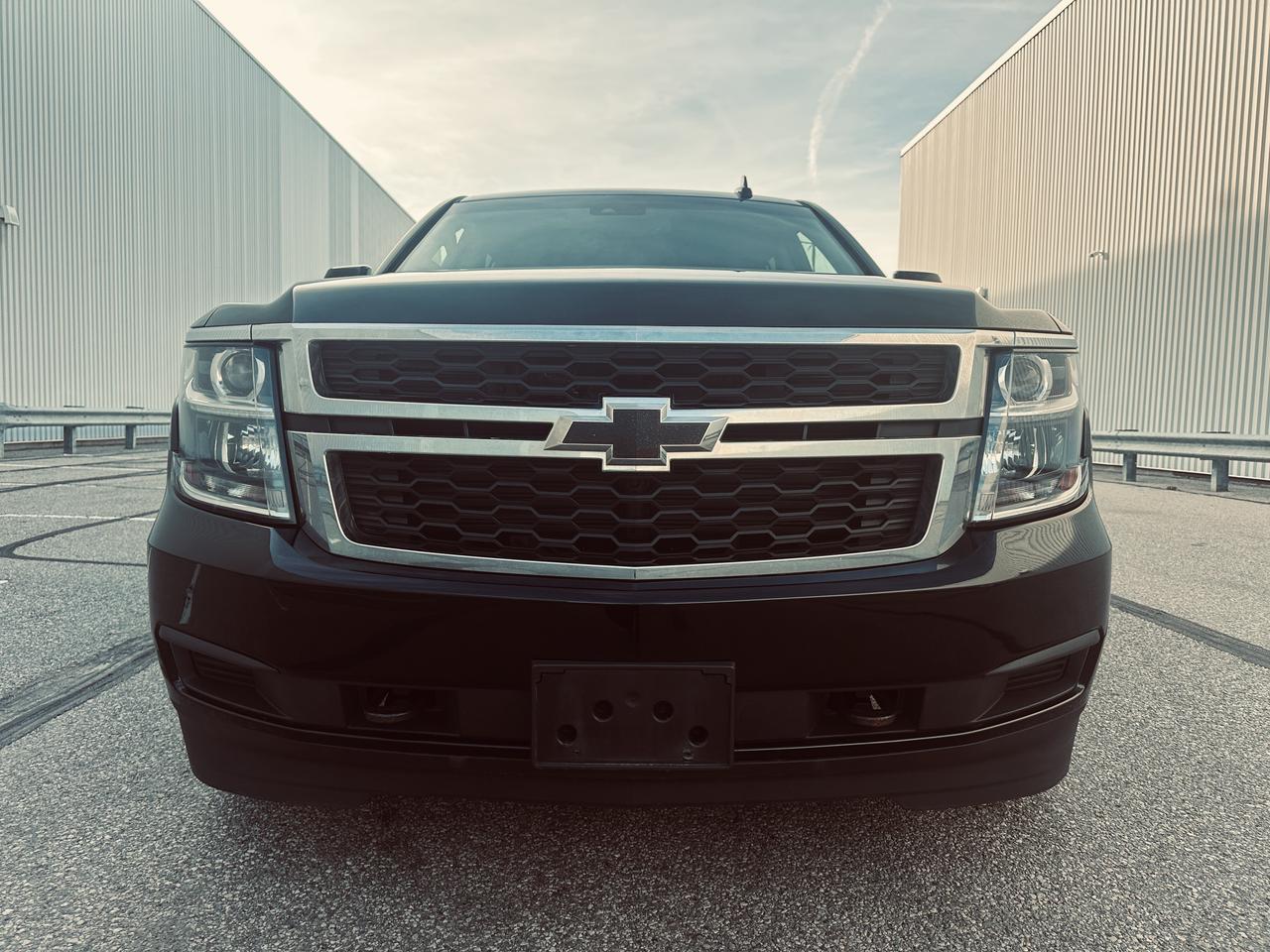 2019 Chevrolet Suburban 4WD 4dr 1500 LT Triple Black Photo1
