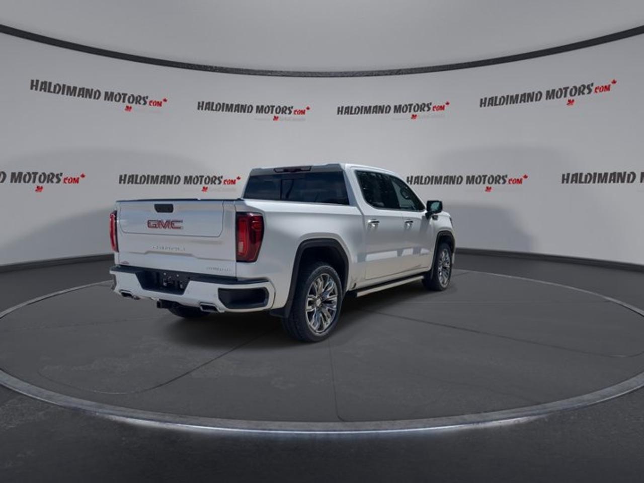 2023 GMC Sierra 1500 Denali Crew Cab 4WD Photo