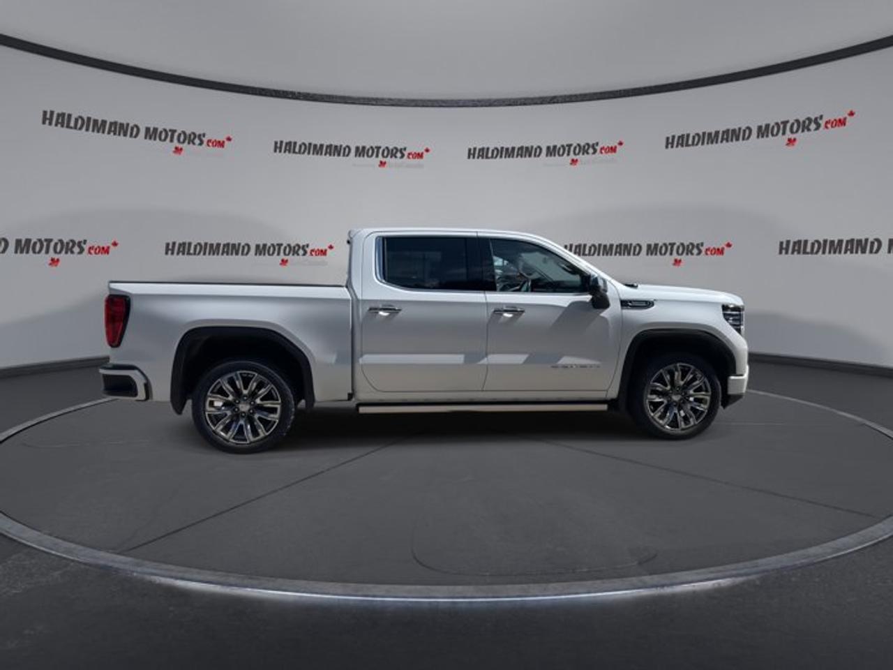 2023 GMC Sierra 1500 Denali Crew Cab 4WD Photo