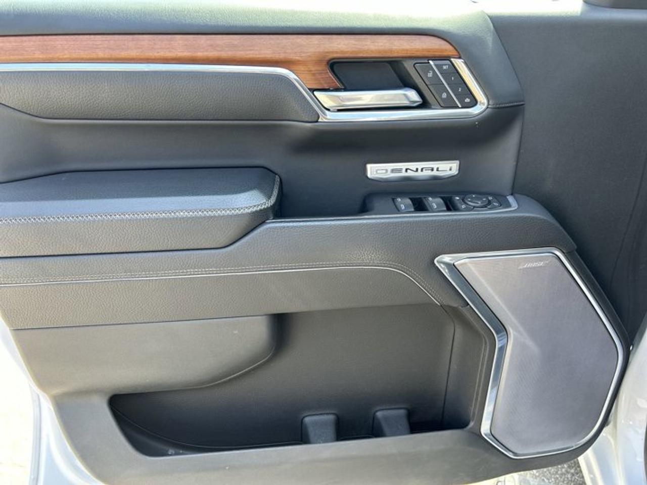 2023 GMC Sierra 1500 Denali Crew Cab 4WD Photo