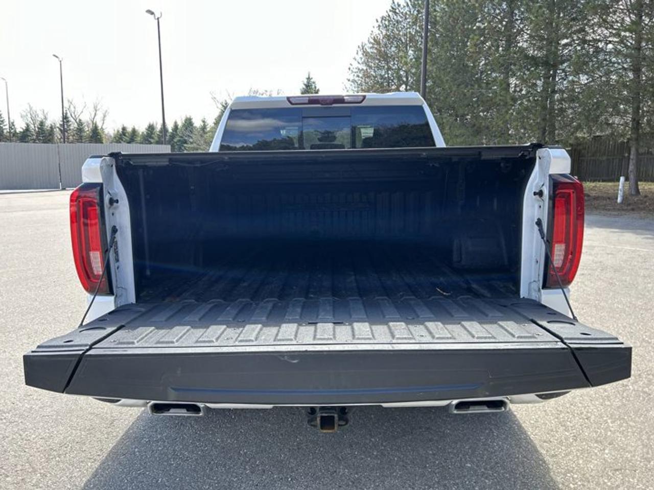 2023 GMC Sierra 1500 Denali Crew Cab 4WD Photo