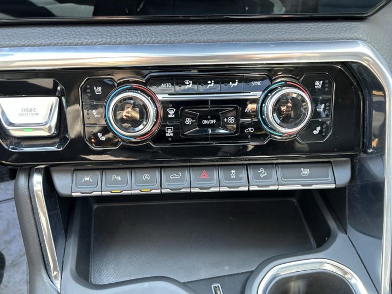 2023 GMC Sierra 1500 Denali Crew Cab 4WD Photo