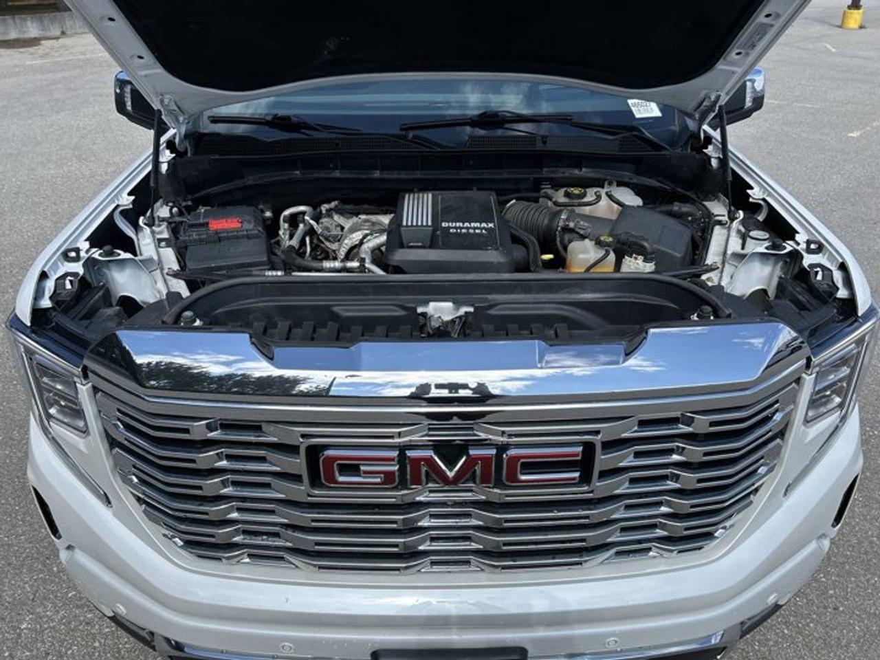 2023 GMC Sierra 1500 Denali Crew Cab 4WD Photo