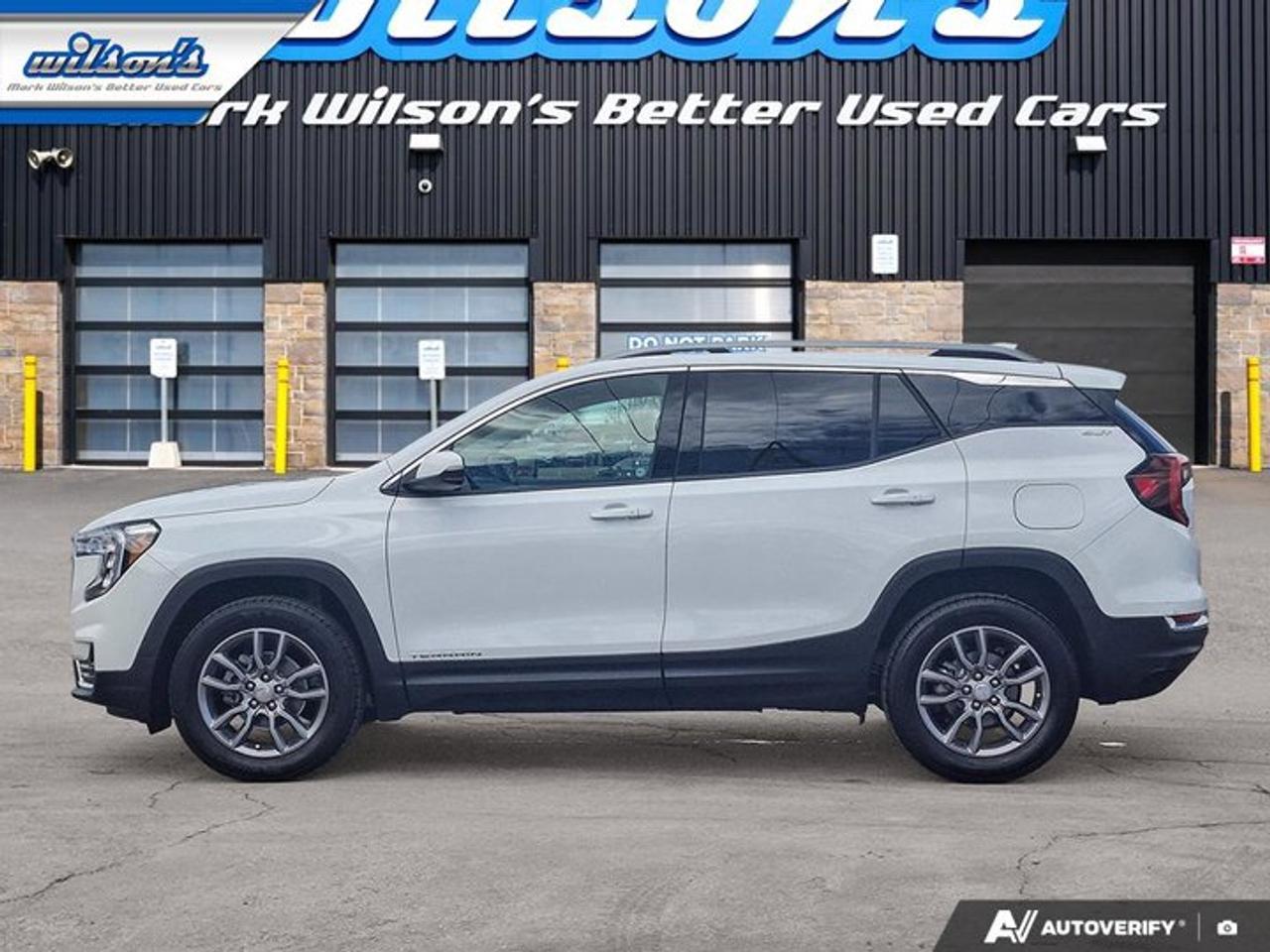 2024 GMC Terrain SLT AWD | Leather | Heated Seats + Steering | Power Liftgate | Remote Start | CarPlay | and More ! Photo